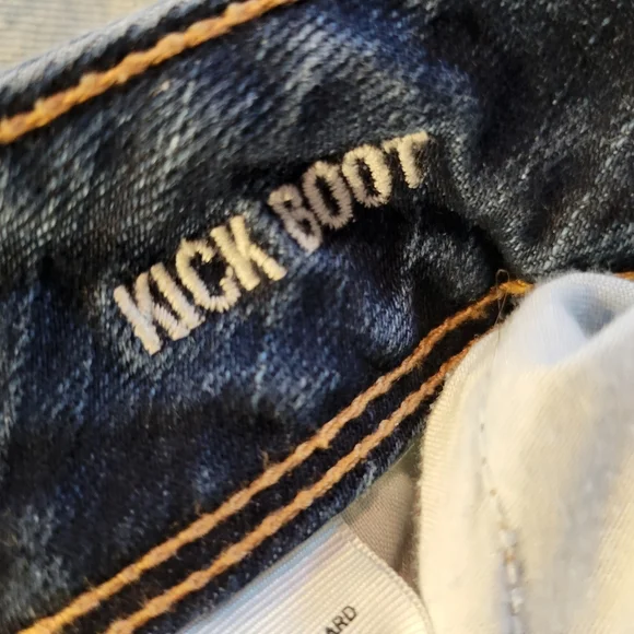 American Eagle 'Kick Boot' Low Rise Boot Cut Denim Jeans - Picture 6 of 7